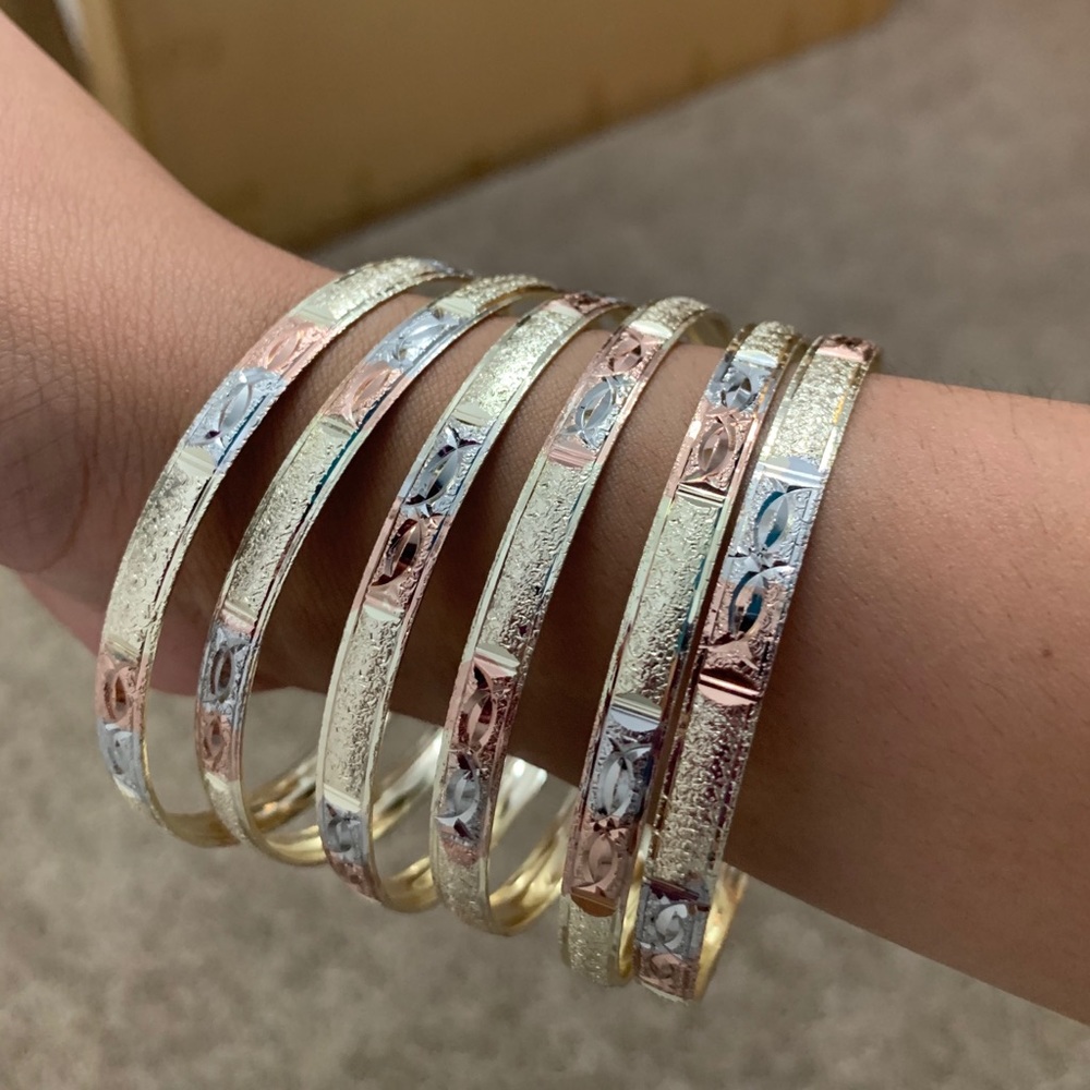👑 Gold Plated Bangles👑 - Picture 5 of 5